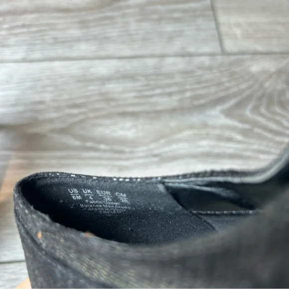 Naturalizer Timber Black Faux Suede Heeled Bootie Boots - Picture 13 of 14